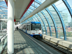 Amsterdam_Station_Sloterdijk_001-Metro-FranklinHeijnenJun2008-lowres